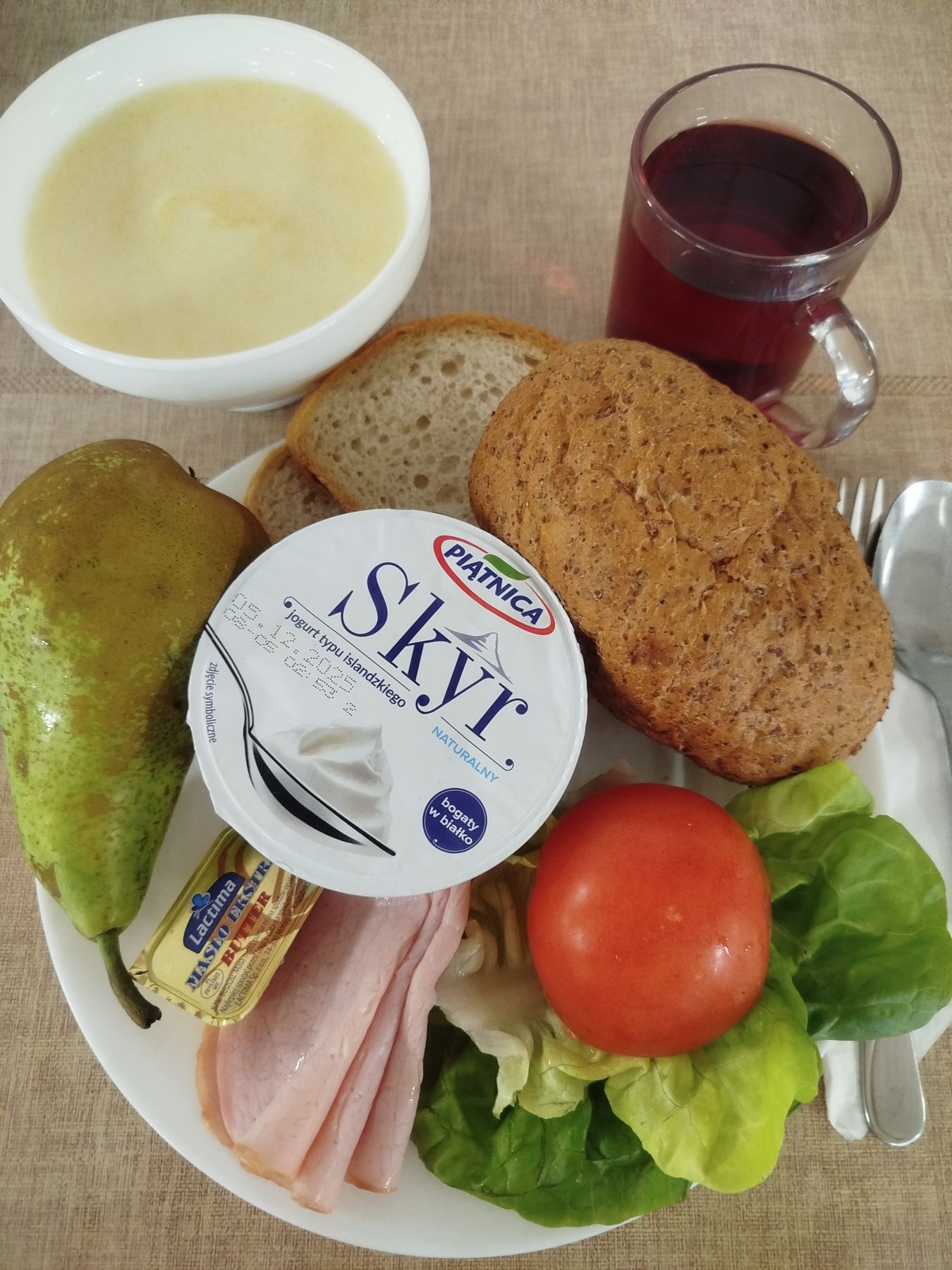 2025-11-17-śniadanie_dieta_podstawowa