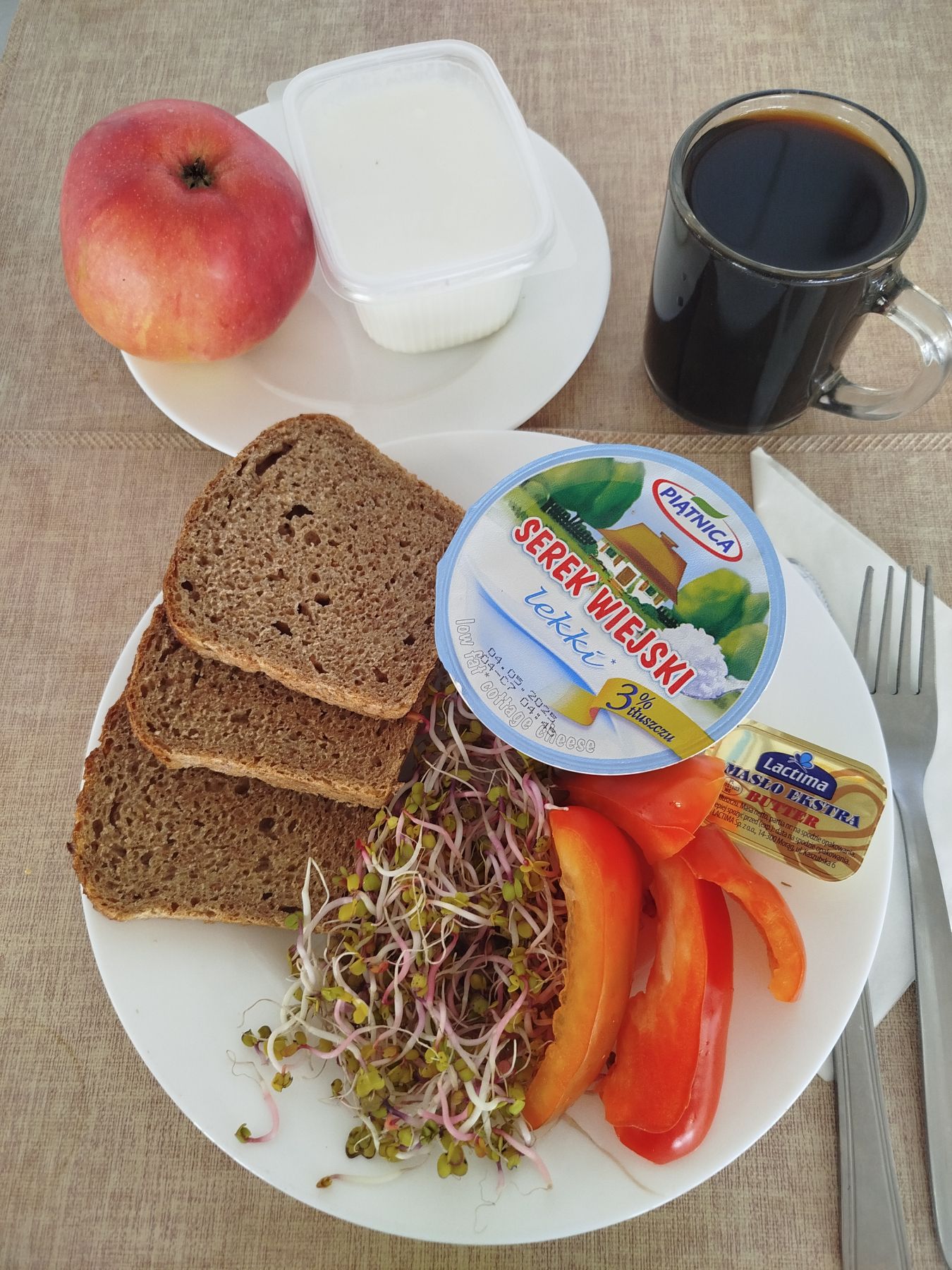 2025-04-18-śniadanie_dieta_cukrzycowa