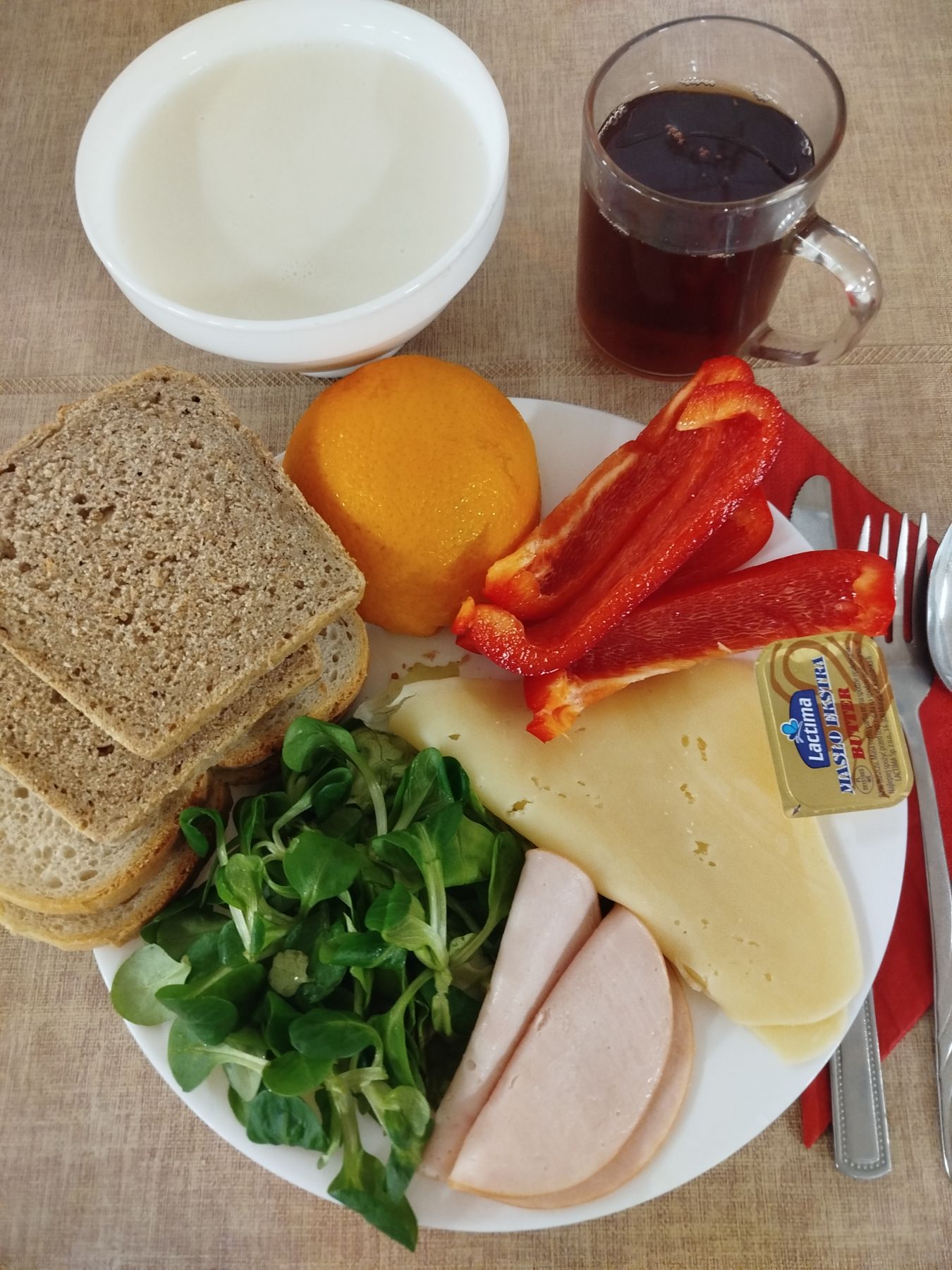 2025-12-23-śniadanie_dieta_podstawowa