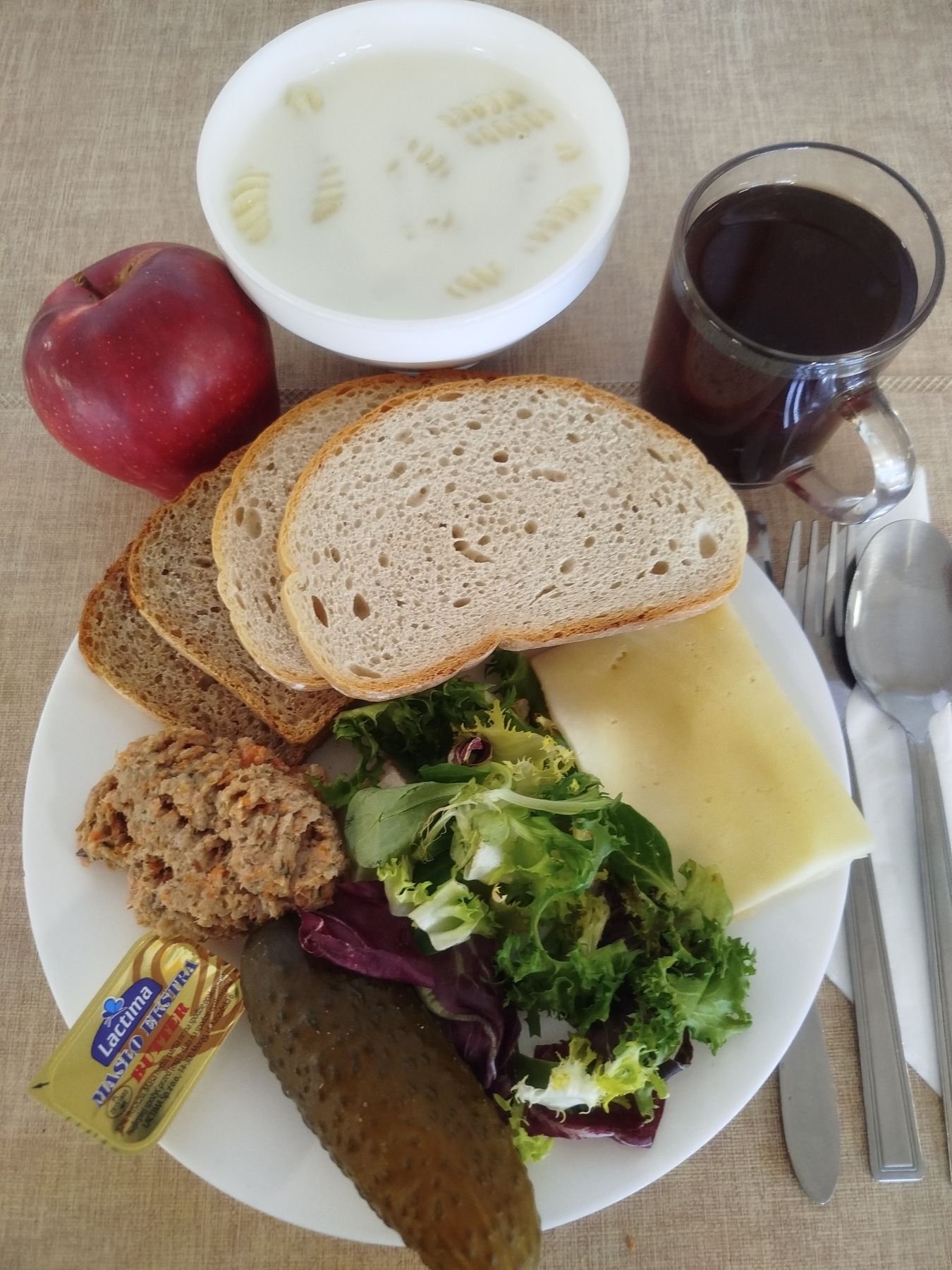 2025-11-04-śniadanie_dieta_podstawowa