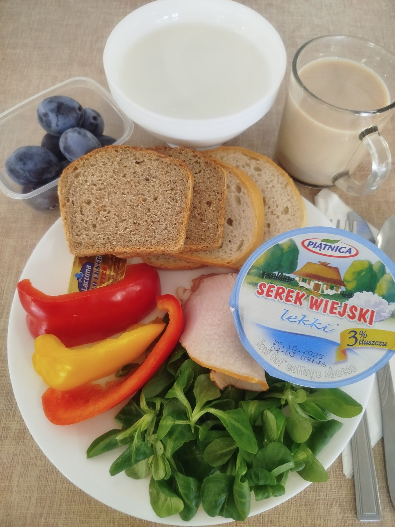 2025-10-08-śniadanie_dieta_podstawowa